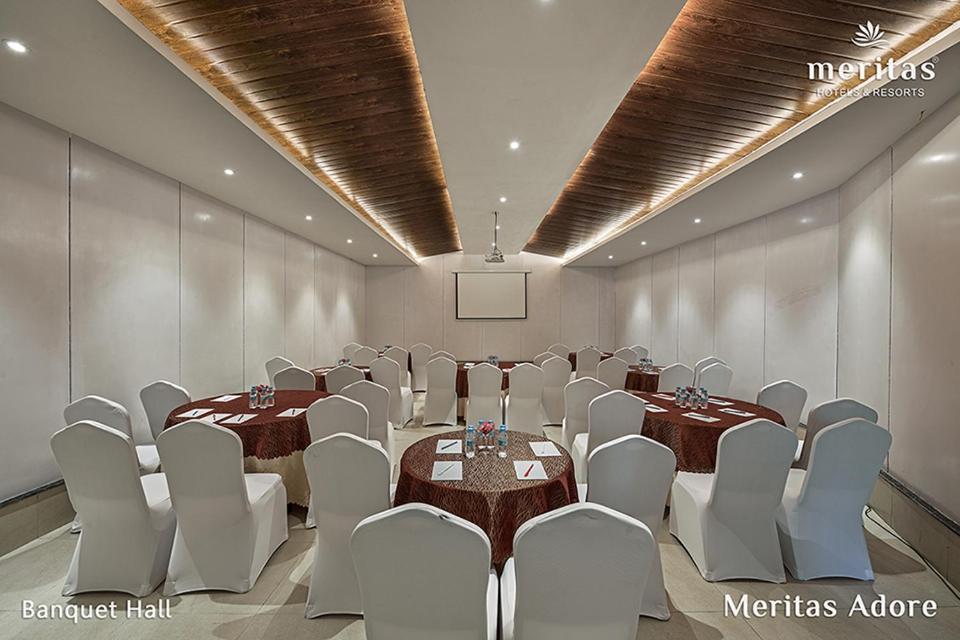 Meritas Adore Resort Lonavala Exterior foto